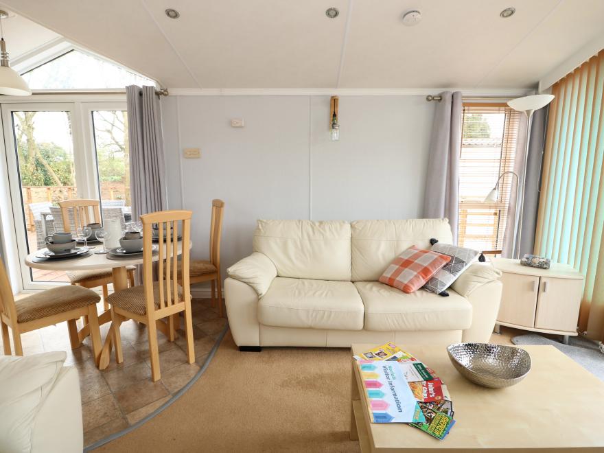 109 Pentney Lakes