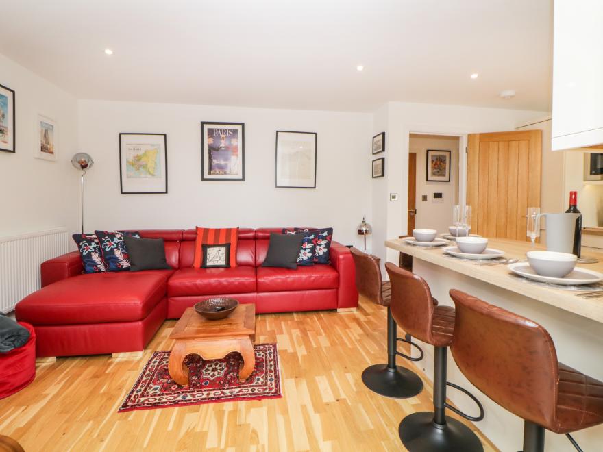Apartment 4 10 Somers Court