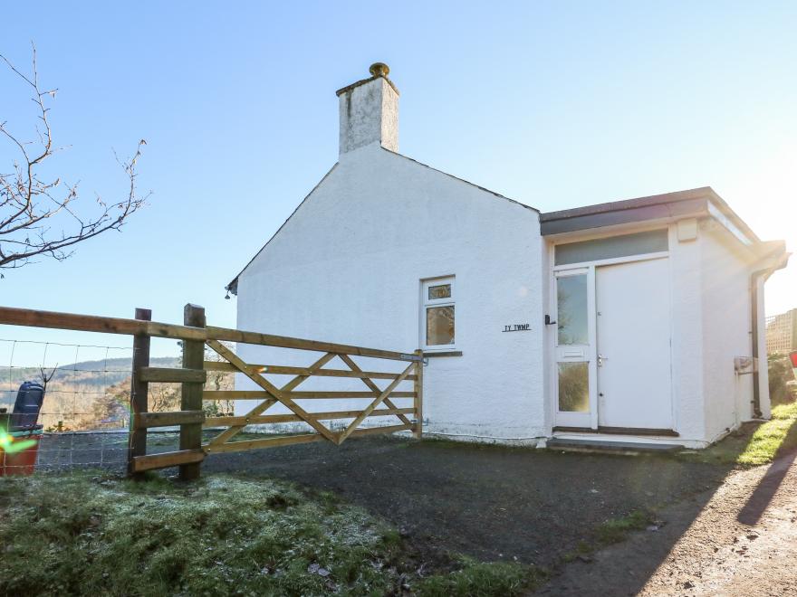 Ty Twmp / Tump Cottage