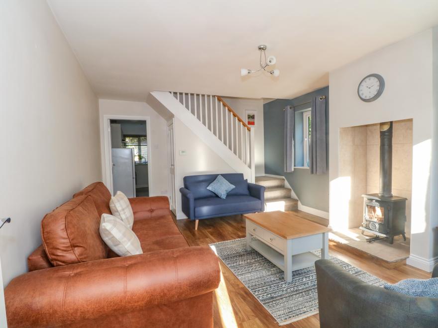 6 Hunters Green Close