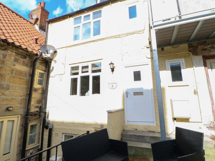 5 Ivy Yard