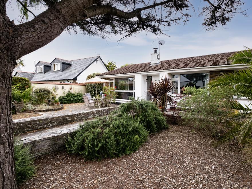 Longhouse Bungalow