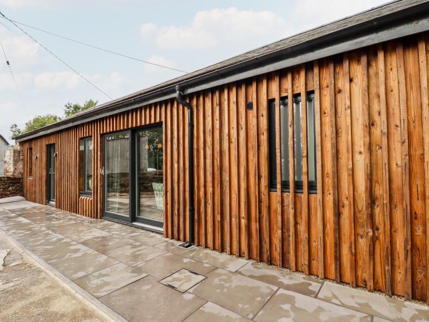 1 Caddaford Barns
