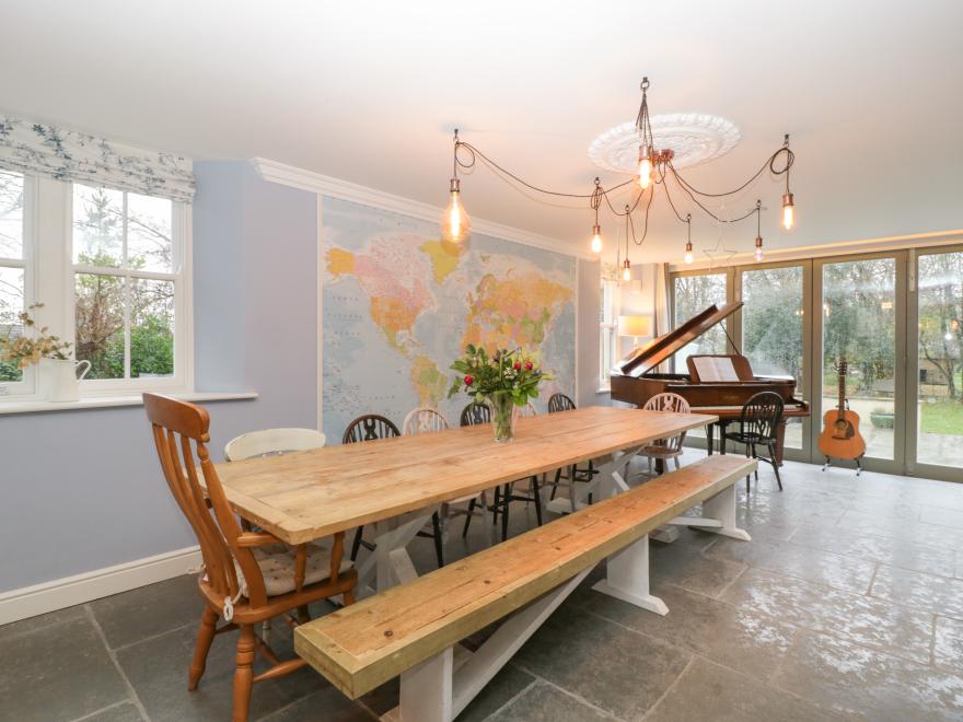 Vallis Oak Villa
