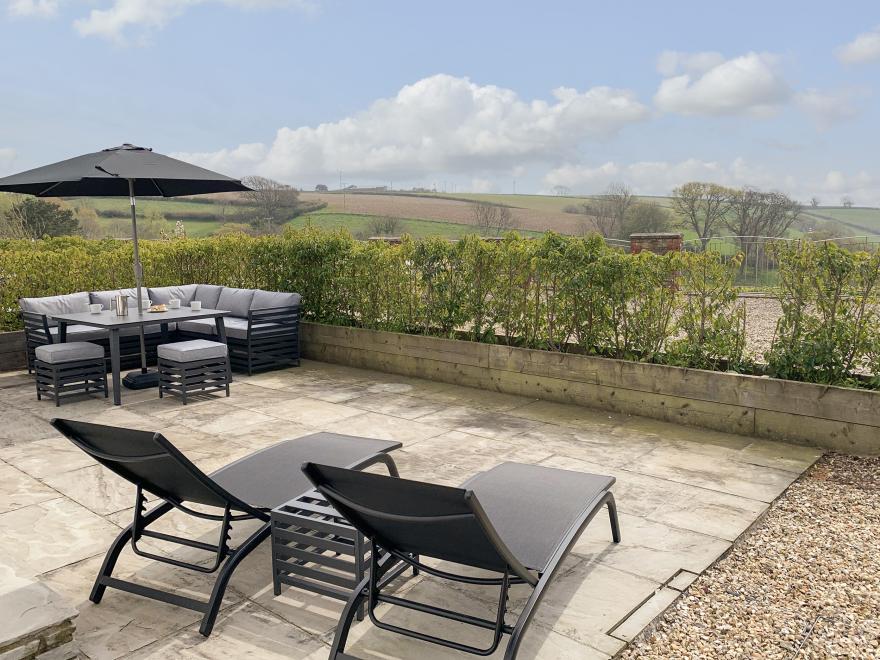 2 The Manor House, Hillfield Village