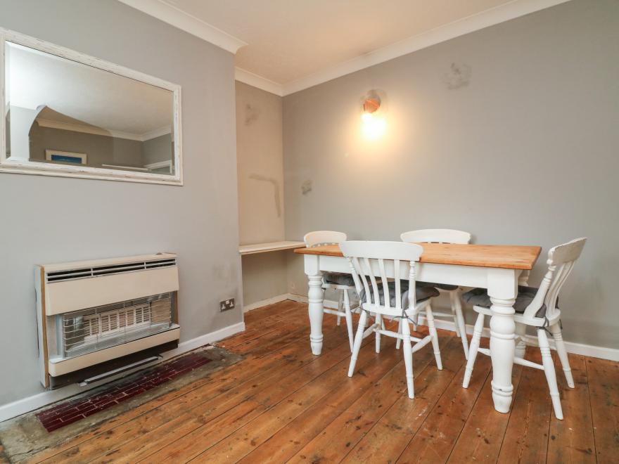 6 Milton Place
