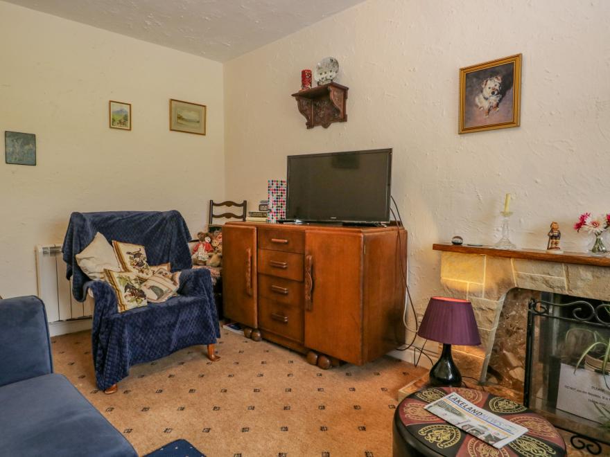 2 Gateside Cottages
