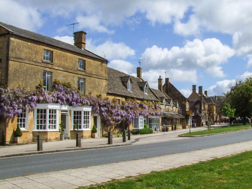 The Cotswold Holiday Lodge
