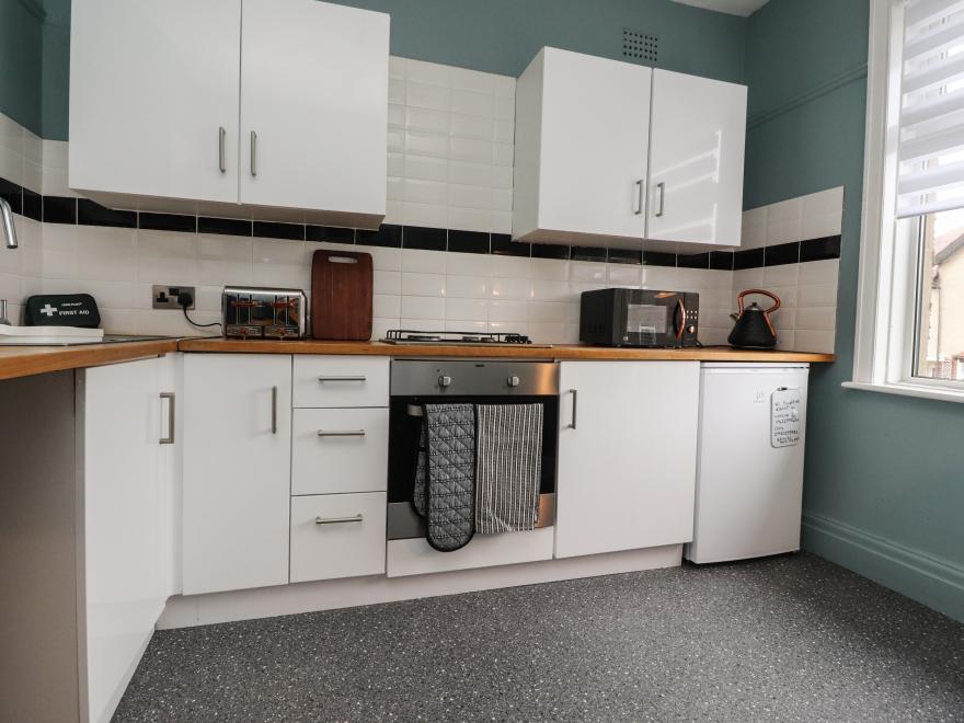 6A Elms Road