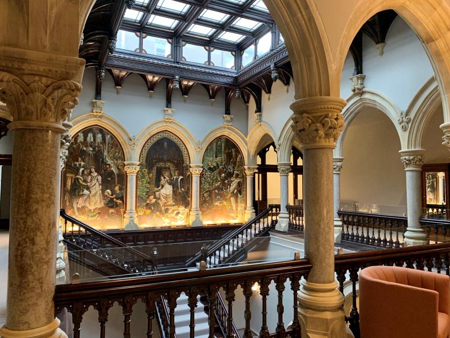 The Alfred Suite Stone Cross Mansion
