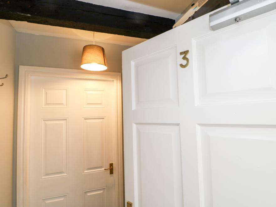 3 Kings Mews