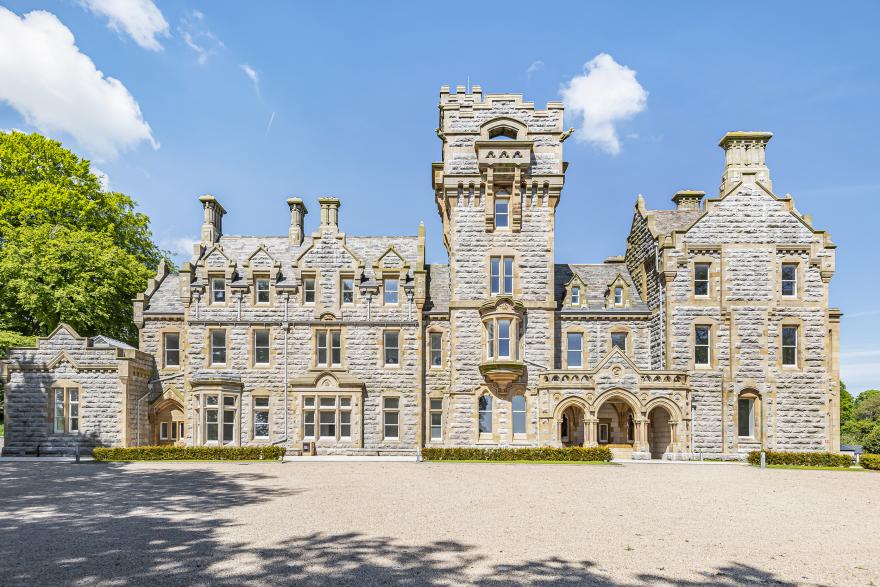 The Emma Suite Stone Cross Mansion
