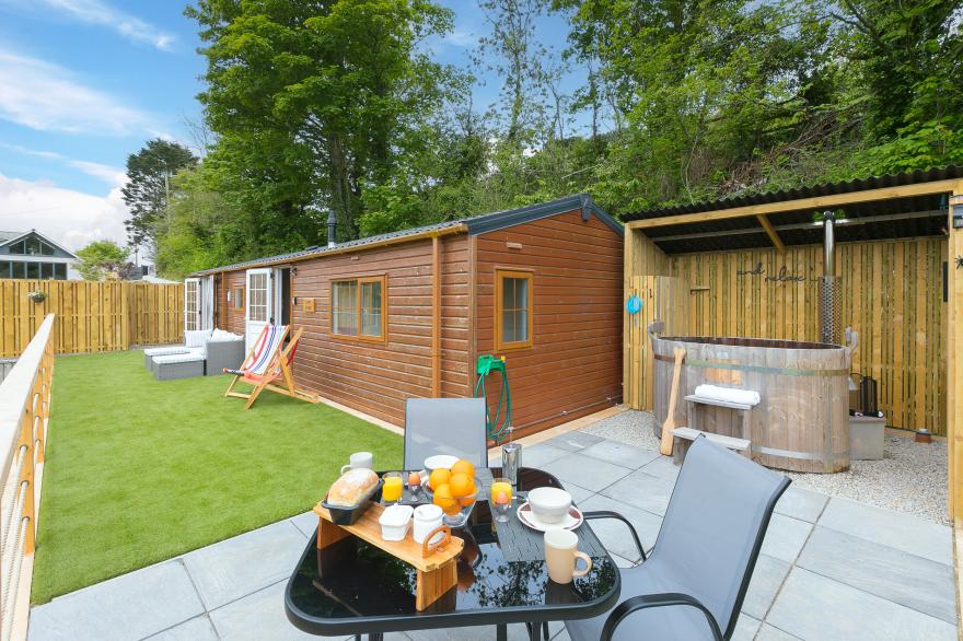 Lazy Lodge