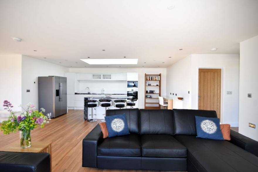 Harbour Heights Cottage