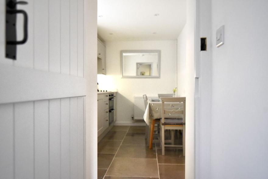 1 Lymbrook Cottages