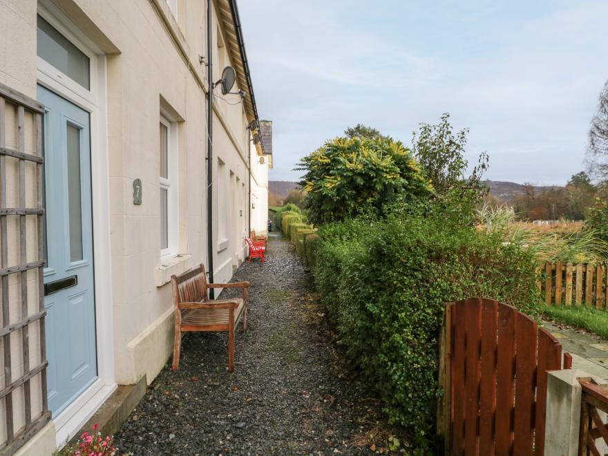 7 Railway Cottages