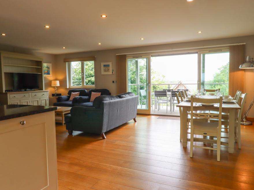 Swandown, 20 Poldon