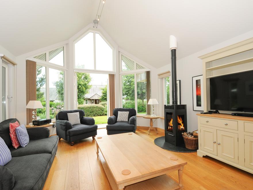 Swandown, 3 Blackdown