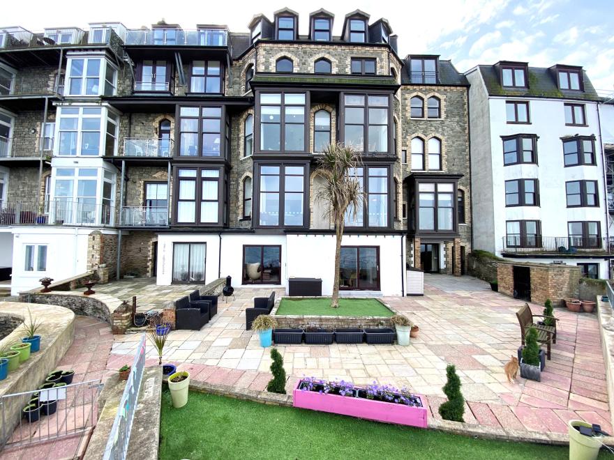 1 Cheyne Beach Apartments