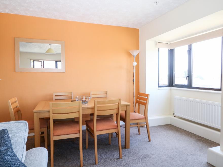 Flat 32 - Marine Court