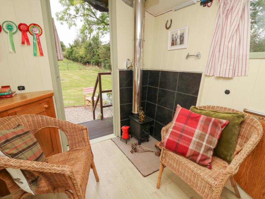 Tilly Gypsy-style Caravan Hut