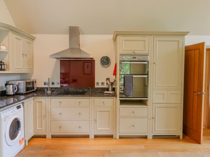 Swandown, 2 Blackdown