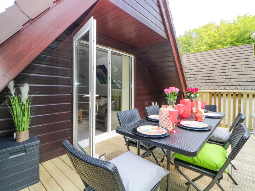 17 Valley Lodges