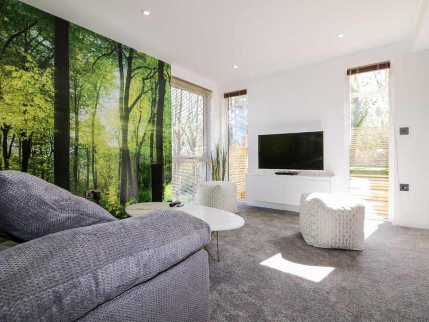 24 Meadow Retreat