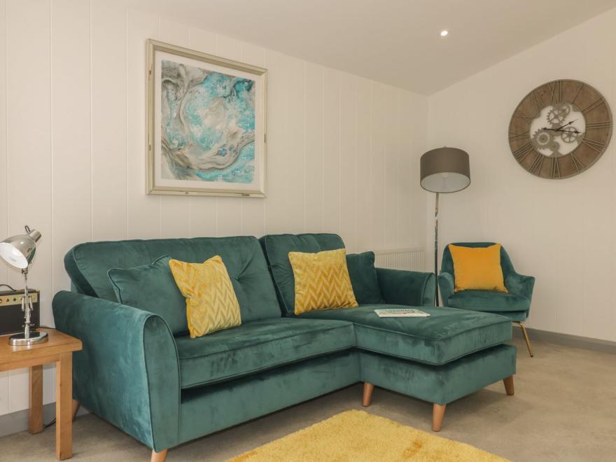 18 Meadow Retreat