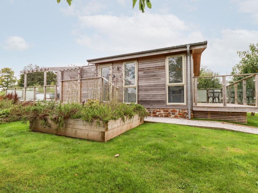 11 Meadow Retreat
