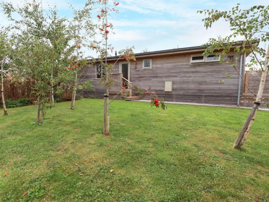 12 Meadow Retreat