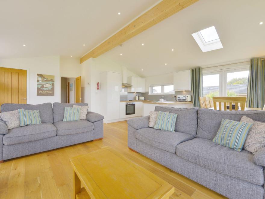 4 Horizon View