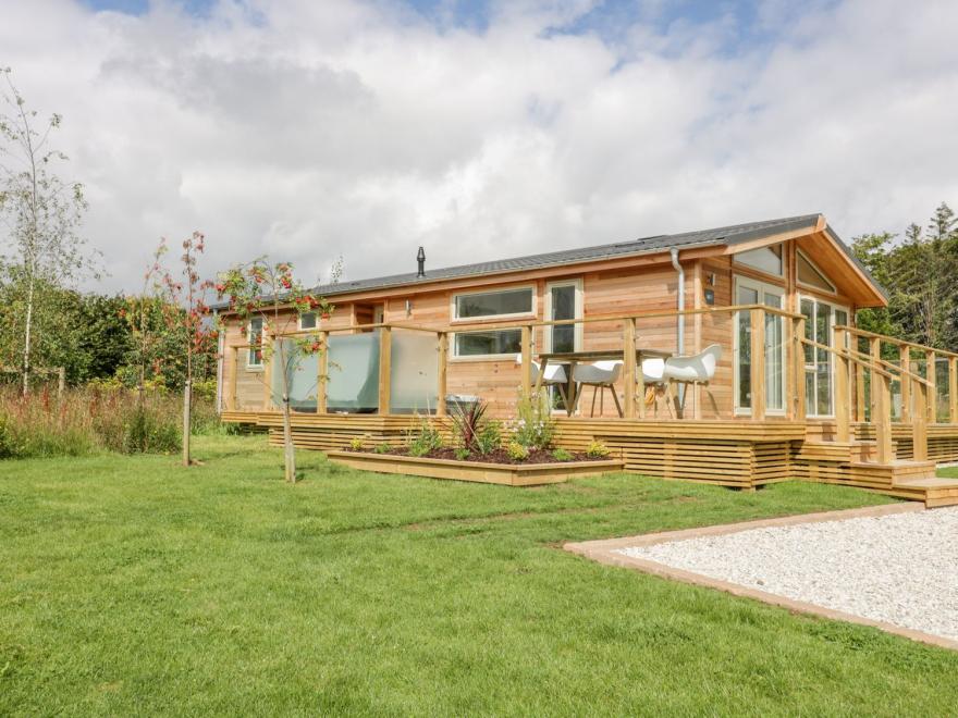 7 Meadow Retreat