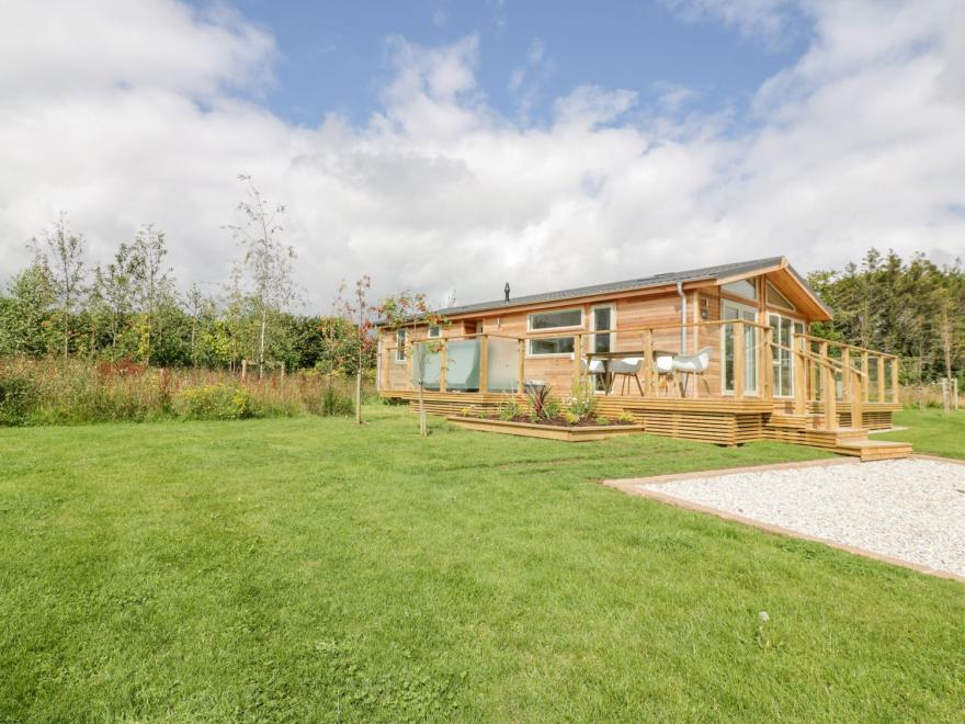 7 Meadow Retreat