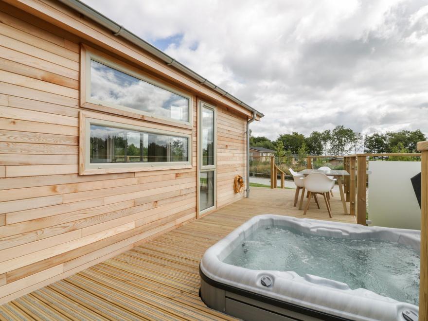 7 Meadow Retreat