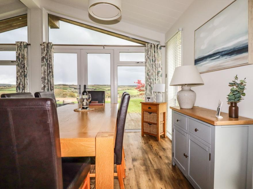8 Horizon View