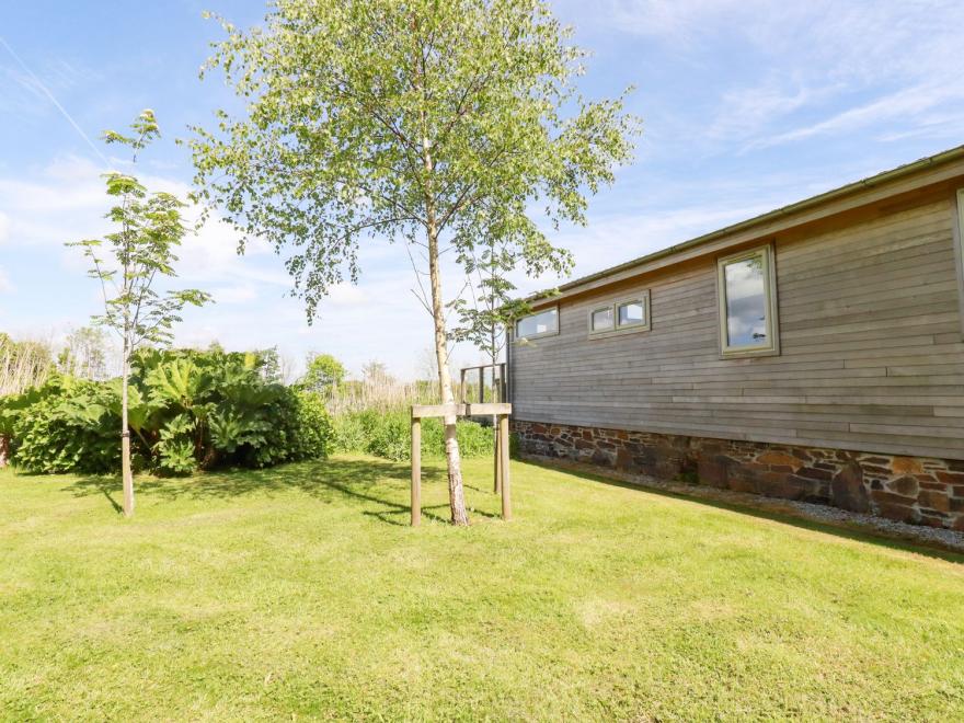 5 Meadow Retreat