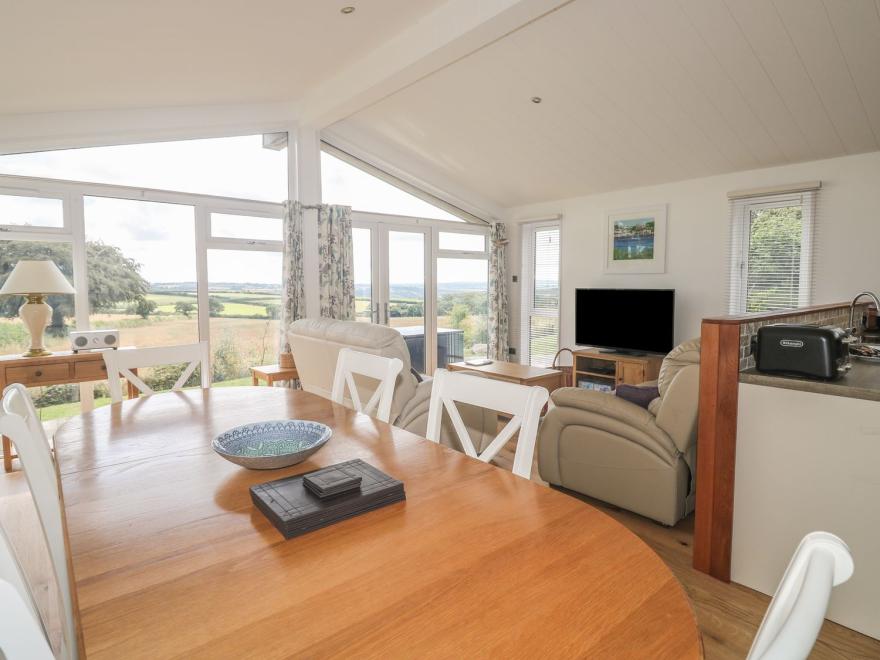 11 Horizon View