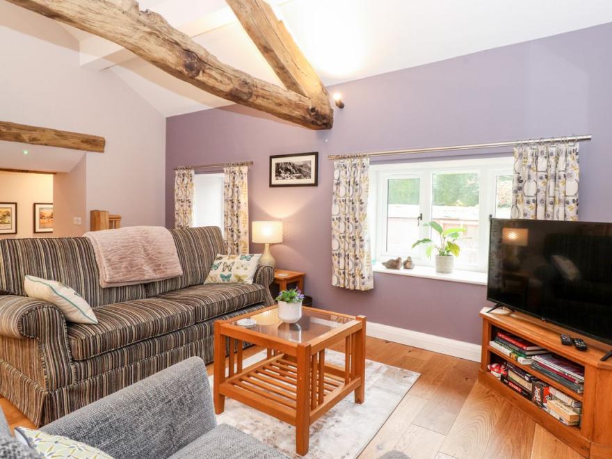 Low Ashmead Cottage