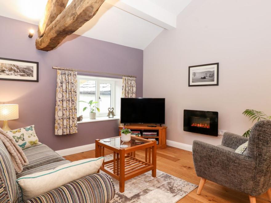 Low Ashmead Cottage