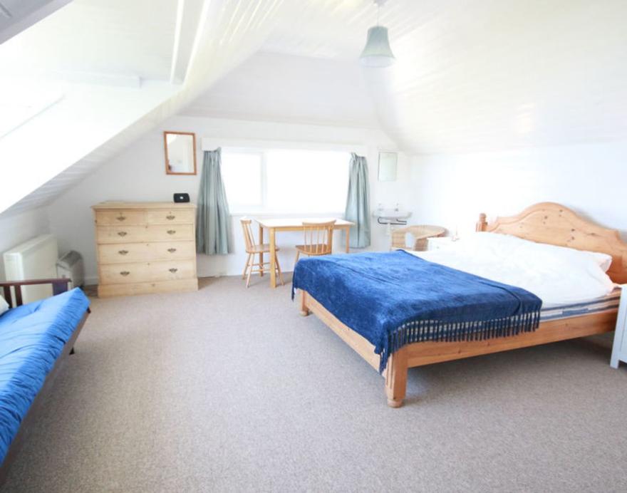 Gullsway: The Annexe