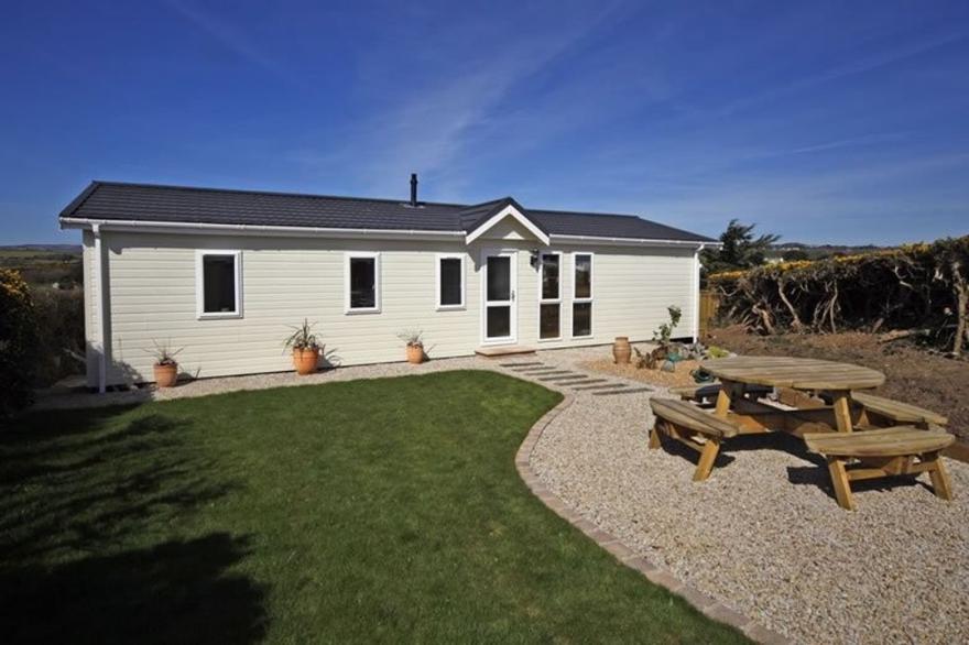 Arwelfa Lodge