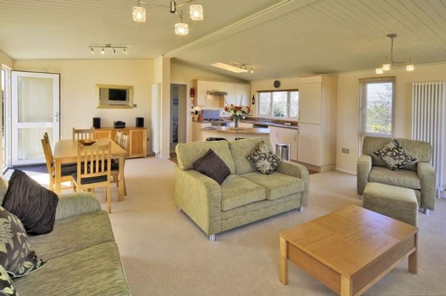 Arwelfa Lodge