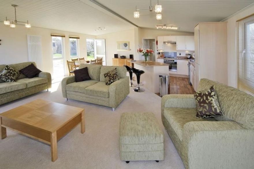 Arwelfa Lodge