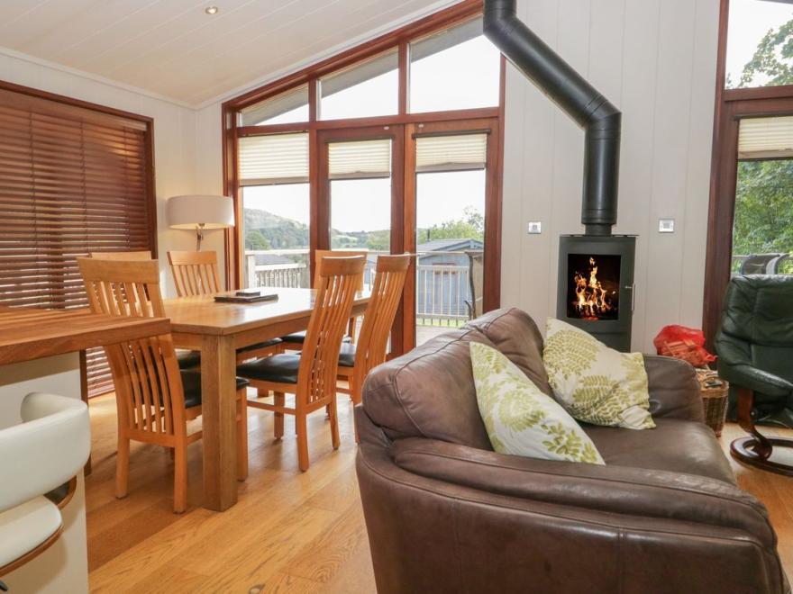 Leafy Nook Lodge