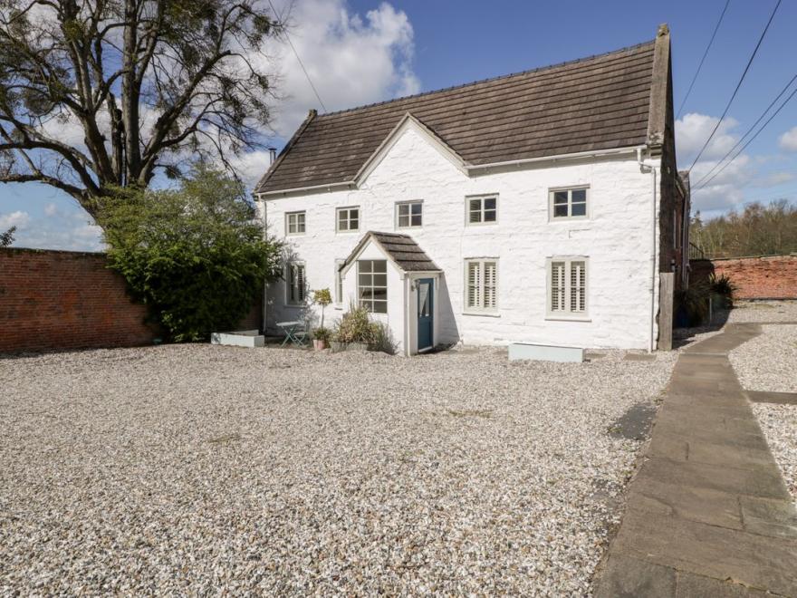 Apartment 2 - Pengethley Manor