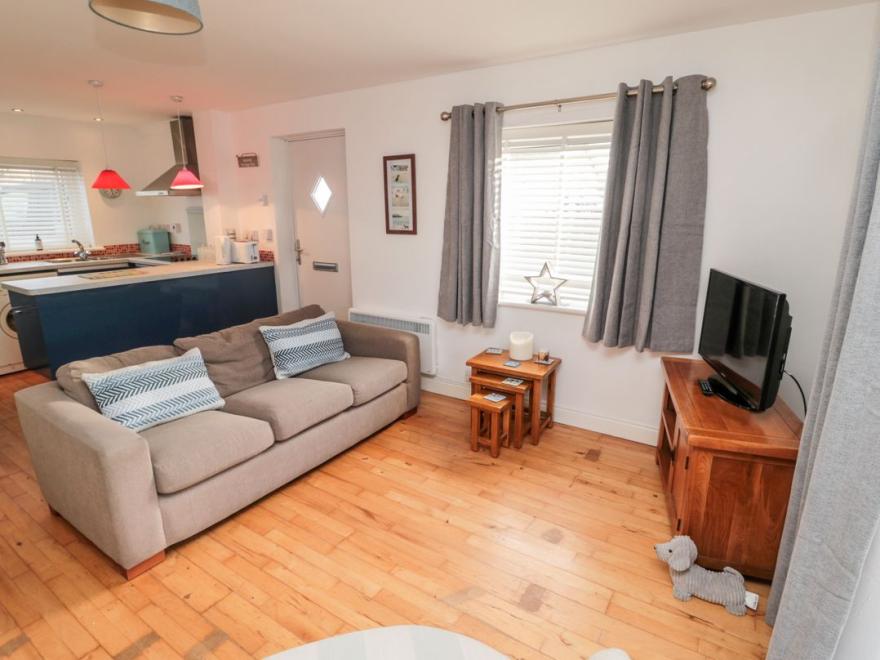22 Longstone Park