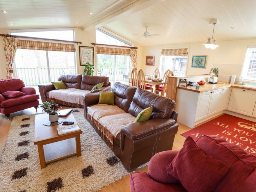 Tanqueray Lodge