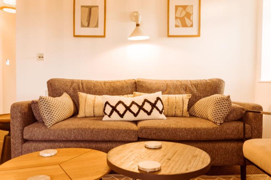 Combe Hill Apartments