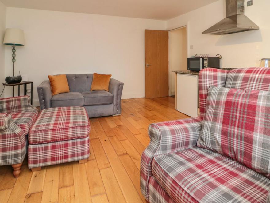 Flat 8